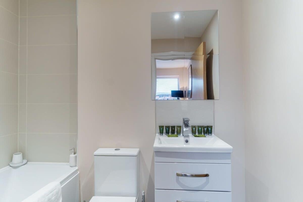Fantastic 1 Bed Flat Manchester - Sleeps 3 Buitenkant foto